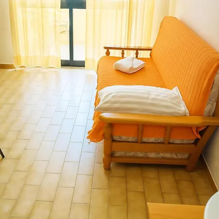 Da Rocha 1 Bedroom With Balcony شقة *