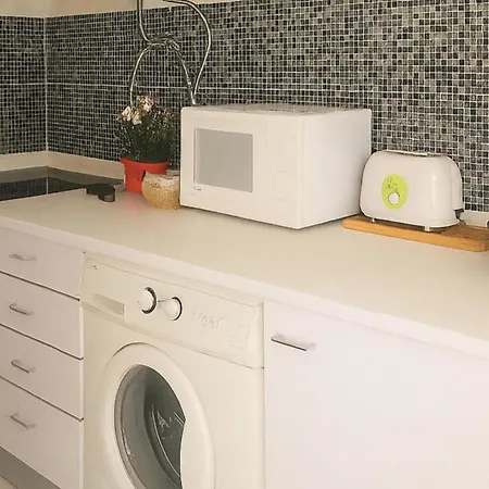 Da Rocha 1 Bedroom With Balcony *